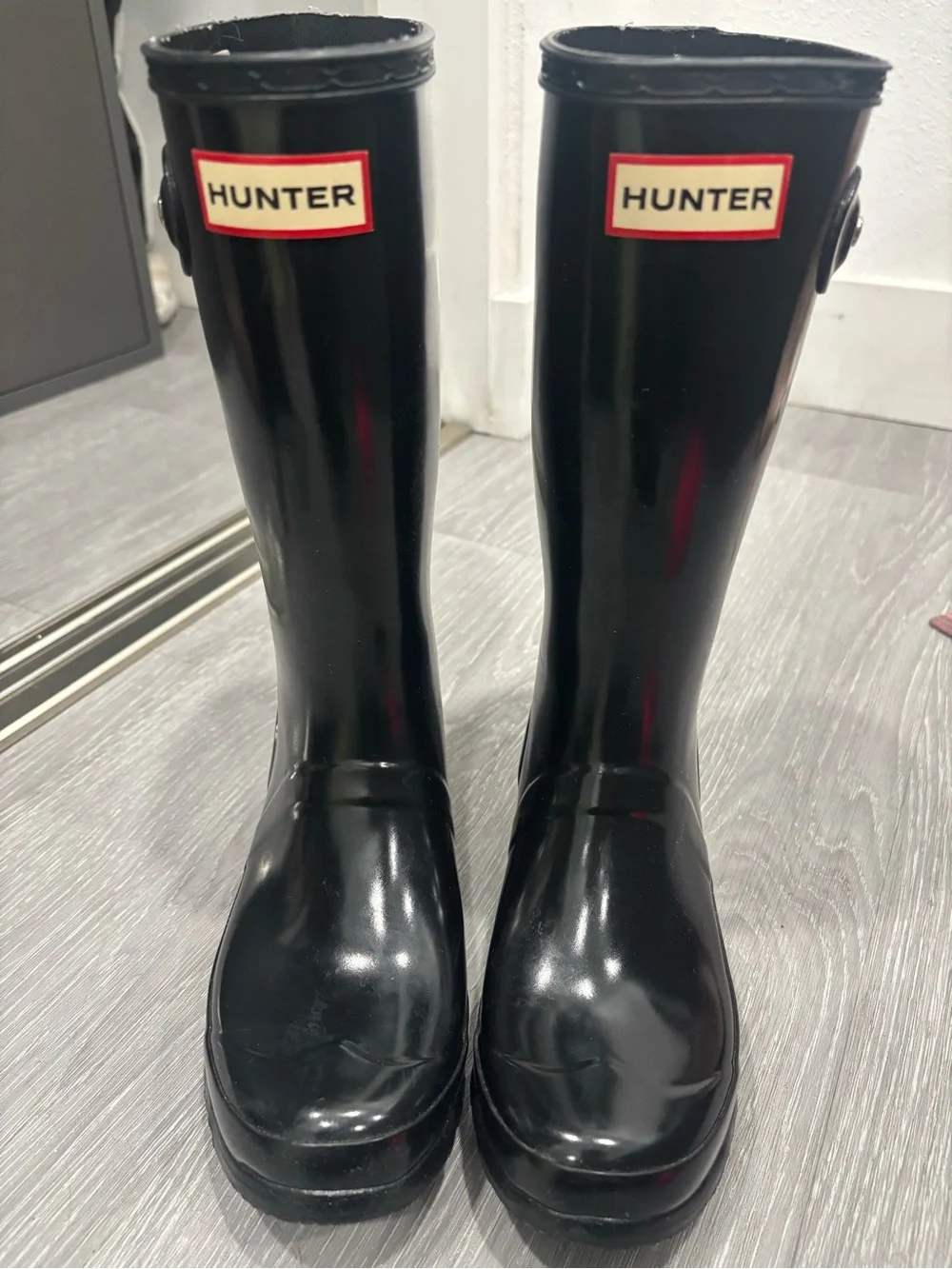 Hunter Black Gloss Tall Rain Boots with Red-Trim Logo